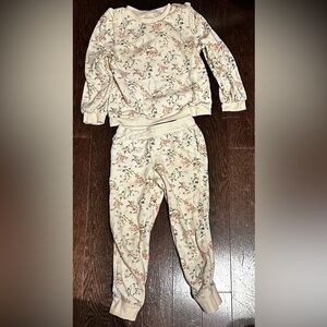 5T OshKosh B'gosh Cream Floral Lounge Set